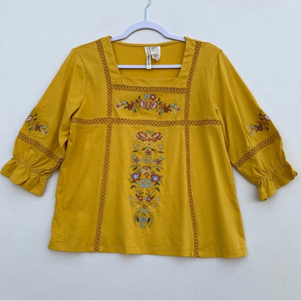 Forgotten Grace Womens Embroidered  Square Neck  Quarter Sleeve Top Gold Size M